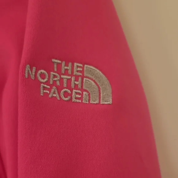 The North Face Vibrant Pink Pullover - Picture 3 of 5